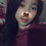 bắn lên mặt bé đii