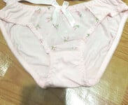 Lén Trộm Quần Lót E Hàng Xóm Thẩm Du Cực Phê..