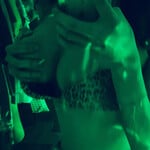 Full album Bé Lan ib tele: ddbosama nhé (có móc bướm to vl)