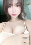 Em gái lột đồ nude
