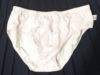 Quần lót bé hs c2 kí dự trộm quần lót nữ p18