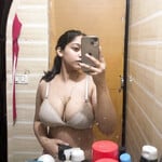 Em sinh viên Ấn Độ xinh gái cặp vú múp to bự