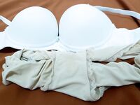 quần lót dính nước lồn gái xinh