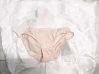 quần lót dính nước lồn gái xinh