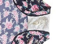 Quần lót dính nước lồn