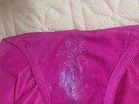 Quần lót dính nước lồn