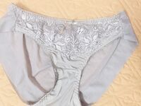 Quần lót dính nước lồn