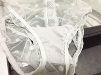 Quần lót dính nước lồn