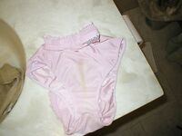 Quần lót dính nước lồn