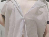 Phía sau đồng phục học sinh