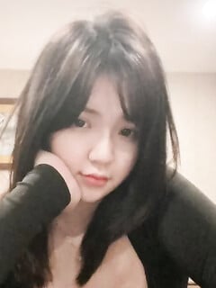 Album ảnh mặt mũi của Nguyễn Thu Giang