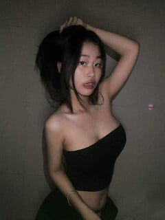 Em Ái My 2k3 lộ clip năm 18 tuổi cực múp