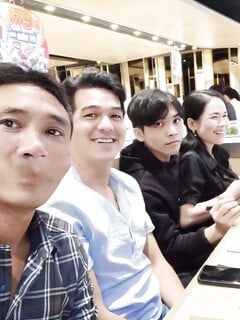 2 vợ chồng cùng em chồng