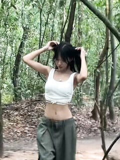 amelia trên tt ae nhé (ai cần nude ib t)