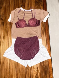 Đồ lót của thím và chị thím