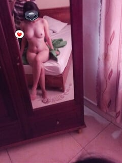 hà trang 2k8 tập tành chụp ảnh khỏa thân trước gương