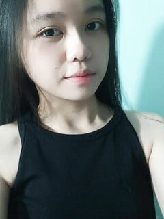 em gái vừa tốt nghiệp