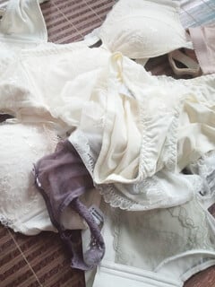 quần lót của chị gái mới mượng được