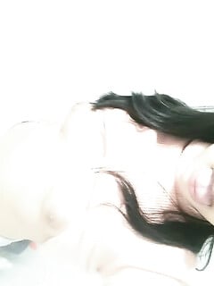 Bán album em Ánh Thư cực múp lon hồng non chảy nhớt