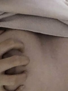 Em ny cực d âm và múp