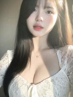 Lột bé Thảo Nhi 2k8 vú to cutee vl, nhìn phát lại nứng