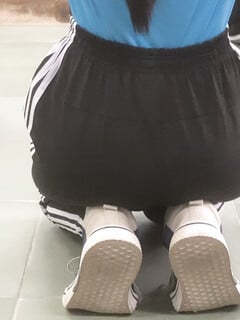 Mông con bạn cùng lớp