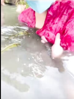 Xin bả dì cho bóp vú ai ngờ bả cho luôn