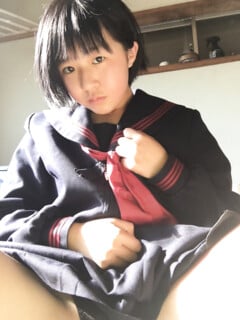 bé gái sơ trung show loz