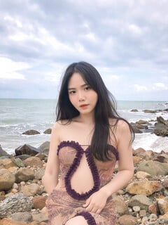 Đỗ lê thuỳ trang bikini