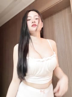 Lột đồ gái xinh