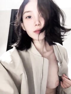 Em loli vú to lồn múp