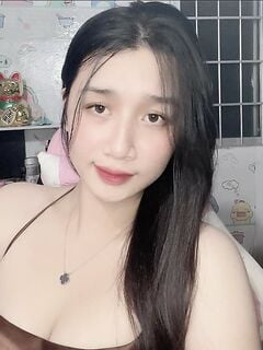 Thử trang phục Hoàng Diệu 2004