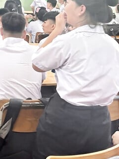 Mấy em áo dài mupp qua