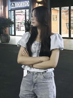 Đĩ MThu dáng ngon mặt xinh dâm