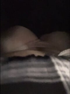 chụp lén gái vú to (từ dưới lên)