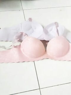 Có ai đam mê quần lót không