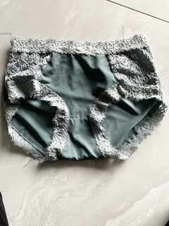 Sưu tầm quần lót của cô giáo