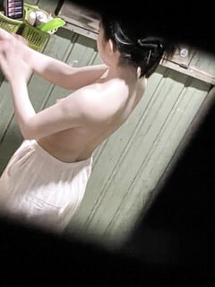 chụp lén được em gái đang tha kem mà suất muốn hết tinh tùng