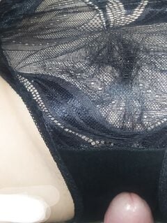 Đụ vợ đêm khuya lồn nhiều lông bắn tinh trùng ngập lồn