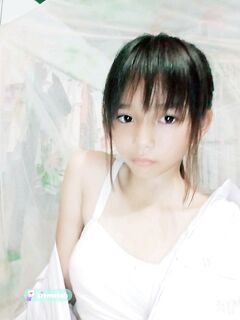 Pé My lông mới nhú