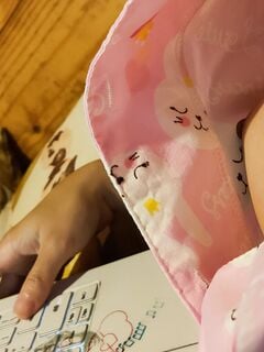 Em loli bé bỏng, vú non, lồn mới