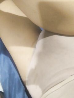 Ao trang co lam anh lo lắng