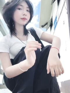 Muốn mua album thì liên hệ ig em