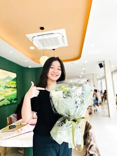 Đĩ dâm Phương Ngân anh em vô xem