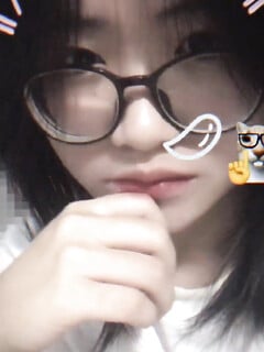 E Ngọc vừa xinh vừa dâm