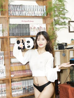 Mẫu - con bướm xưng